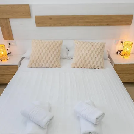 Apartamento Casa Melva - Primera Linea Con Terraza, Moderno *