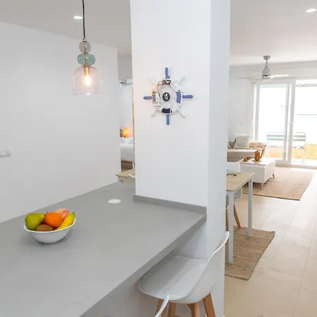 Apartamento Casa Melva - Primera Linea Con Terraza, Moderno Barbate